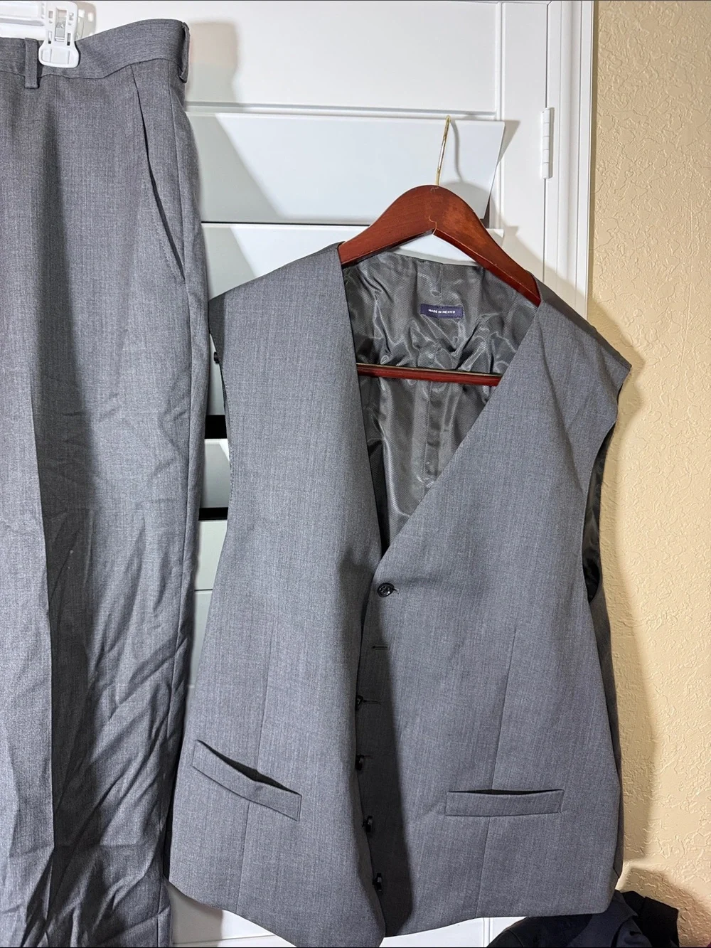 Stafford Men's 3 Piece Gray Suit Jacket Size 50R 40x27 Dress Pants